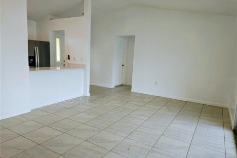House in Sebring, Florida 2 bedrooms, 90.02 sq.m. № 2166261 - photo 20