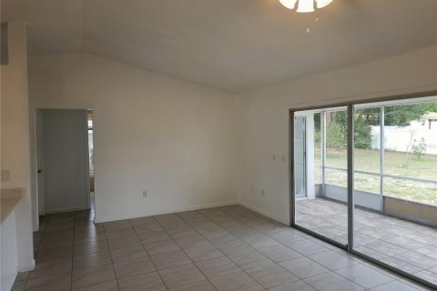 House in Sebring, Florida 2 bedrooms, 90.02 sq.m. № 2166261 - photo 22