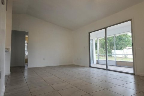 House in Sebring, Florida 2 bedrooms, 90.02 sq.m. № 2166261 - photo 23