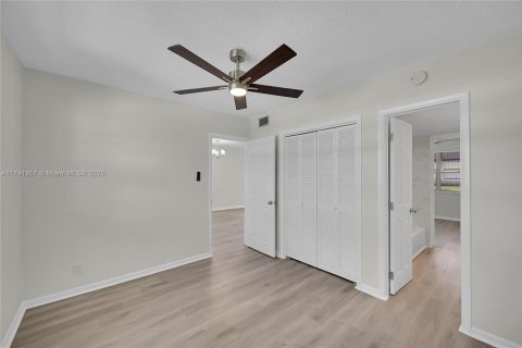 Condo in Pompano Beach, Florida, 2 bedrooms  № 1490035 - photo 16