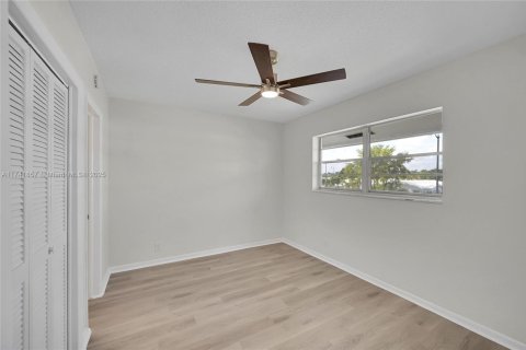 Condo in Pompano Beach, Florida, 2 bedrooms  № 1490035 - photo 15