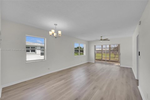 Condo in Pompano Beach, Florida, 2 bedrooms  № 1490035 - photo 6