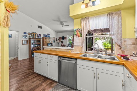 Купить виллу или дом в Юпитер, Флорида 8 комнат, 160.54м2, № 2190074 - фото 21