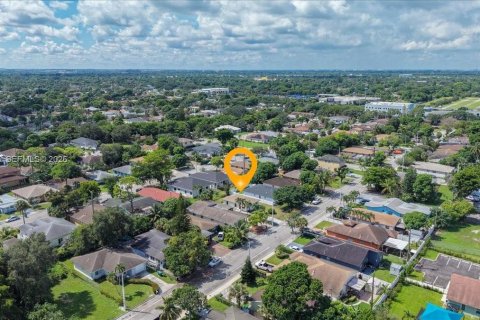Casa en venta en Fort Lauderdale, Florida, 3 dormitorios, 94.2 m2 № 2407408 - foto 5