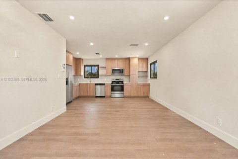 Casa en venta en Fort Lauderdale, Florida, 3 dormitorios, 94.2 m2 № 2407408 - foto 7