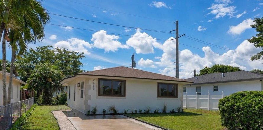 Casa en Fort Lauderdale, Florida 3 dormitorios, 94.2 m2 № 2407408
