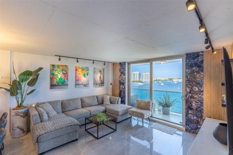 Снять в аренду кондоминиум в Норт-Майами-Бич, Флорида 1 спальня, 65.96м2, № 1995121 - фото 5