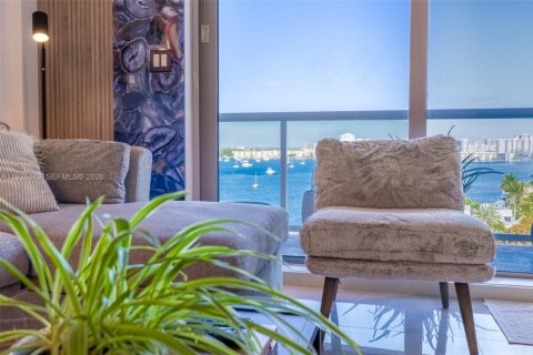 Снять в аренду кондоминиум в Норт-Майами-Бич, Флорида 1 спальня, 65.96м2, № 1995121 - фото 13