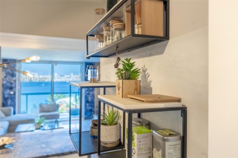 Снять в аренду кондоминиум в Норт-Майами-Бич, Флорида 1 спальня, 65.96м2, № 1995121 - фото 25