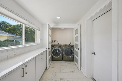 Villa ou maison à vendre à Treasure Island, Floride: 4 chambres, 257.71 m2 № 2093357 - photo 17