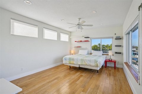 Villa ou maison à vendre à Treasure Island, Floride: 4 chambres, 257.71 m2 № 2093357 - photo 26