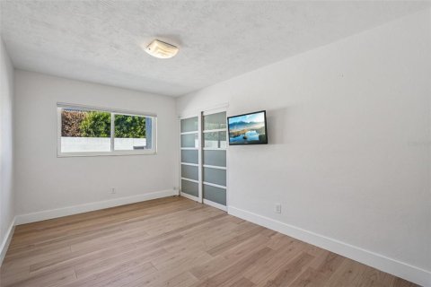 Villa ou maison à vendre à Treasure Island, Floride: 4 chambres, 257.71 m2 № 2093357 - photo 24
