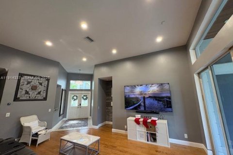 Купить виллу или дом в Уэстон, Флорида 3 спальни, 189.15м2, № 1991965 - фото 15