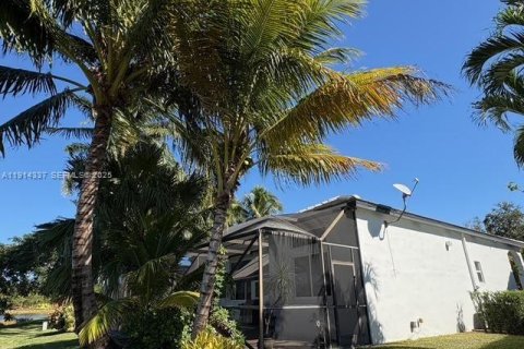 Купить виллу или дом в Уэстон, Флорида 3 спальни, 189.15м2, № 1991965 - фото 10