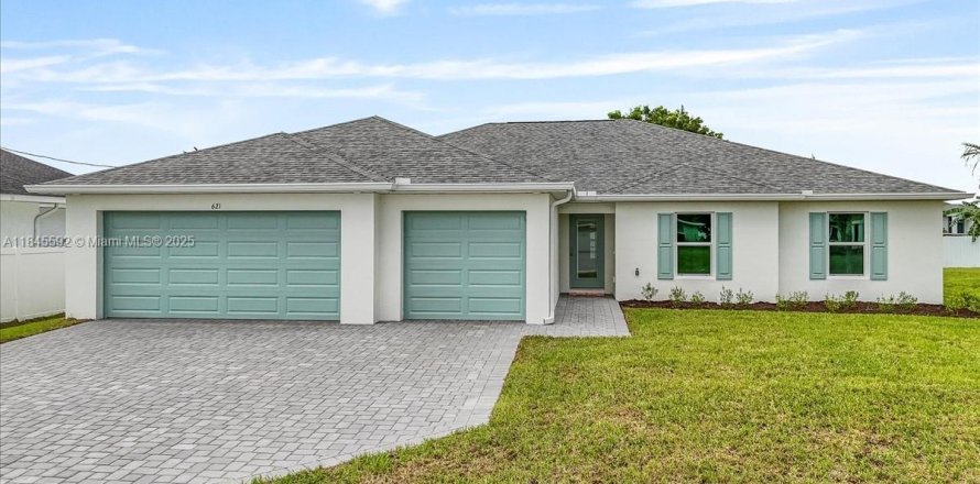 Villa ou maison à Cape Coral, Floride 4 chambres, 197.6 m2 № 1844121