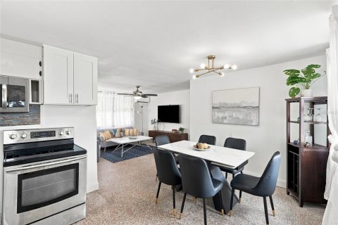 Villa ou maison à louer à Madeira Beach, Floride: 2 chambres, 65.5 m2 № 2418633 - photo 14