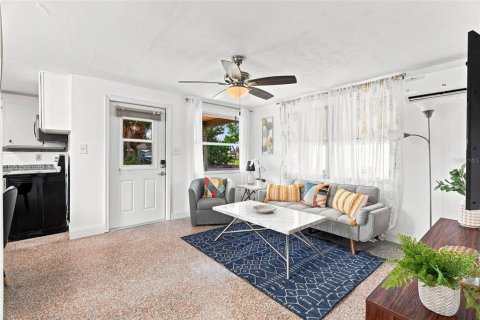 Villa ou maison à louer à Madeira Beach, Floride: 2 chambres, 65.5 m2 № 2418633 - photo 8