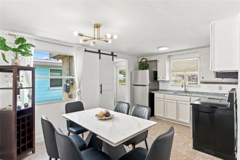 Villa ou maison à louer à Madeira Beach, Floride: 2 chambres, 65.5 m2 № 2418633 - photo 12