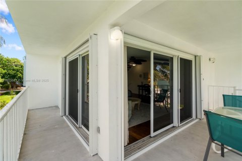Townhouse in Marathon, Florida 2 bedrooms, 170.75 sq.m. № 1788574 - photo 26