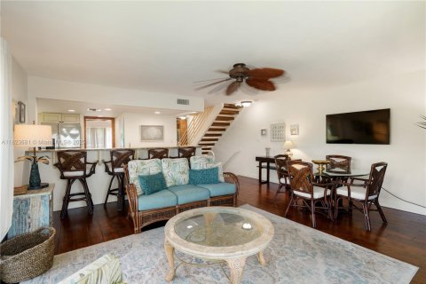 Townhouse in Marathon, Florida 2 bedrooms, 170.75 sq.m. № 1788574 - photo 25