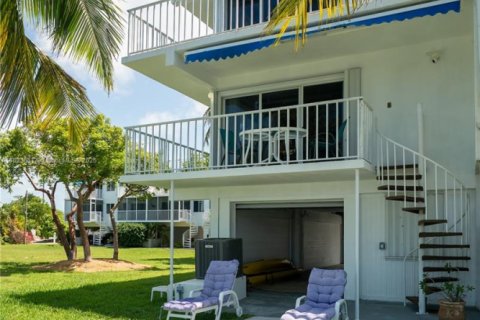 Townhouse in Marathon, Florida 2 bedrooms, 170.75 sq.m. № 1788574 - photo 21