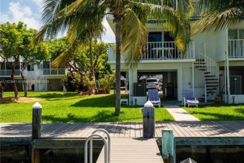 Townhouse in Marathon, Florida 2 bedrooms, 170.75 sq.m. № 1788574 - photo 20