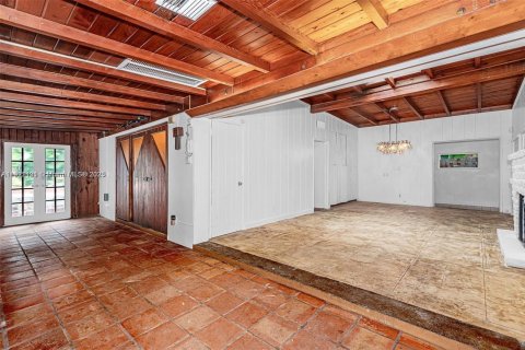 Casa en alquiler en Miami, Florida, 3 dormitorios, 194.72 m2 № 1975247 - foto 4