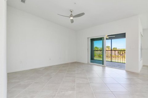 Condo in Venice, Florida, 2 bedrooms in WELLEN PARK  № 2143730 - photo 7