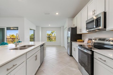 Condo in Venice, Florida, 2 bedrooms in WELLEN PARK  № 2143730 - photo 9