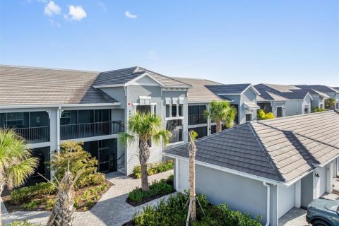 Condo in Venice, Florida, 2 bedrooms in WELLEN PARK  № 2143730 - photo 25