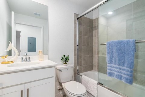 Condo in Venice, Florida, 2 bedrooms in WELLEN PARK  № 2143730 - photo 19