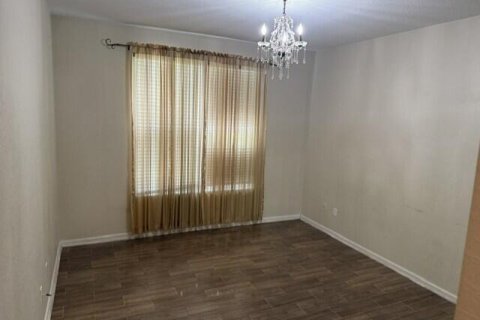 Condo in Palm Springs, Florida, 2 bedrooms № 2262722 - photo 13