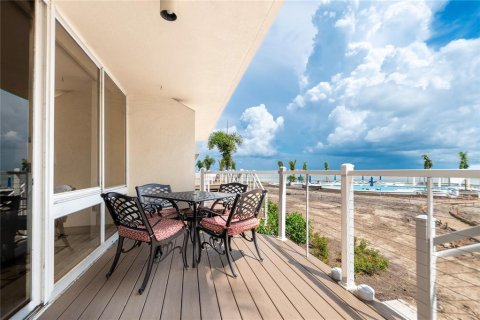 Condo in Saint Petersburg, Florida, 2 bedrooms  № 2299310 - photo 6