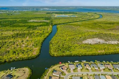 Villa ou maison à vendre à Port Charlotte, Floride: 4 chambres, 217.86 m2 № 2151692 - photo 3
