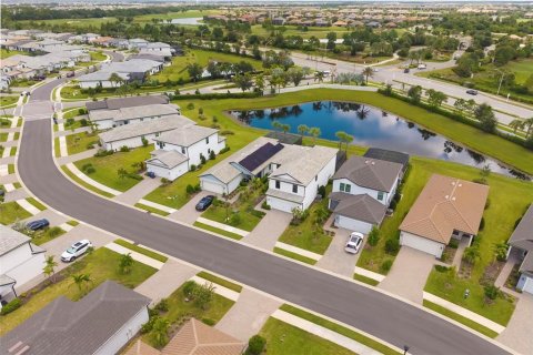 Villa ou maison à vendre à Bradenton, Floride: 5 chambres, 243.03 m2 № 2347210 - photo 8