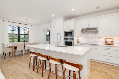 Villa ou maison à vendre à Bradenton, Floride: 5 chambres, 243.03 m2 № 2347210 - photo 19