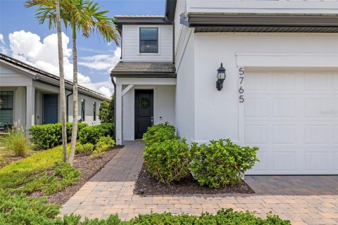 Villa ou maison à vendre à Bradenton, Floride: 5 chambres, 243.03 m2 № 2347210 - photo 7