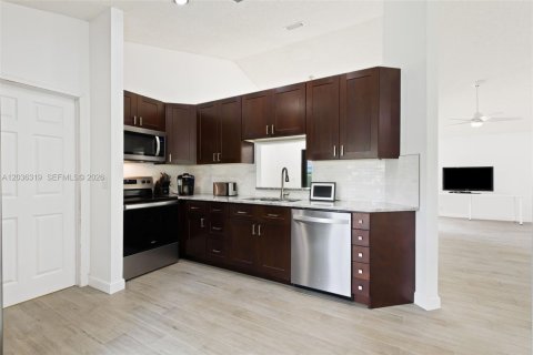 Villa ou maison à vendre à Coconut Creek, Floride: 3 chambres, 140.84 m2 № 2084825 - photo 7