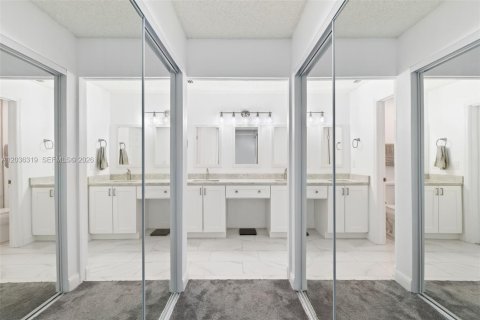 Villa ou maison à vendre à Coconut Creek, Floride: 3 chambres, 140.84 m2 № 2084825 - photo 15