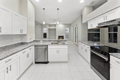 Villa ou maison à vendre à Saint Petersburg, Floride: 5 chambres, 330.55 m2 № 2415034 - photo 13
