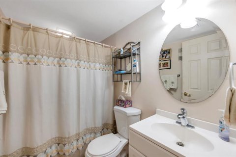 Condo in South Pasadena, Florida, 1 bedroom  № 1793303 - photo 26