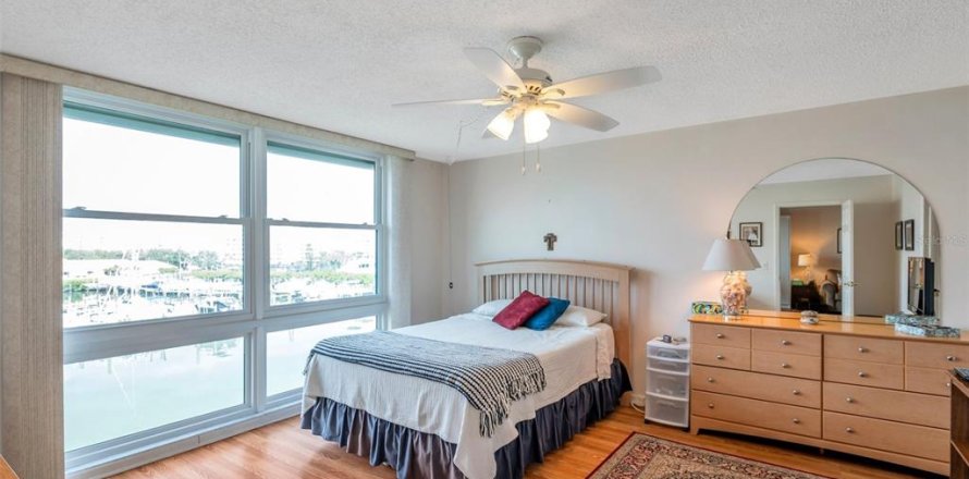 Condo in South Pasadena, Florida, 1 bedroom  № 1793303