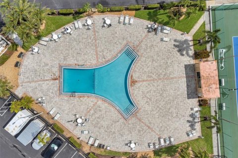 Condo in South Pasadena, Florida, 1 bedroom  № 1793303 - photo 4