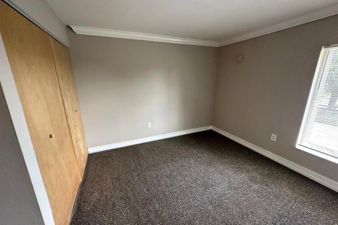 Condo in Fort Myers, Florida, 2 bedrooms  № 1525674 - photo 5