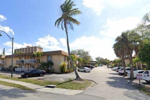 Condo in Fort Myers, Florida, 2 bedrooms  № 1525674 - photo 10