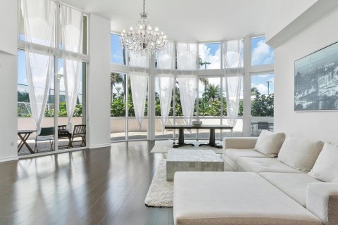 Condominio en venta en Sunny Isles Beach, Florida, 3 dormitorios, 198.9 m2 № 2152663 - foto 5