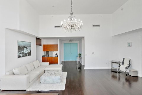 Condominio en venta en Sunny Isles Beach, Florida, 3 dormitorios, 198.9 m2 № 2152663 - foto 12