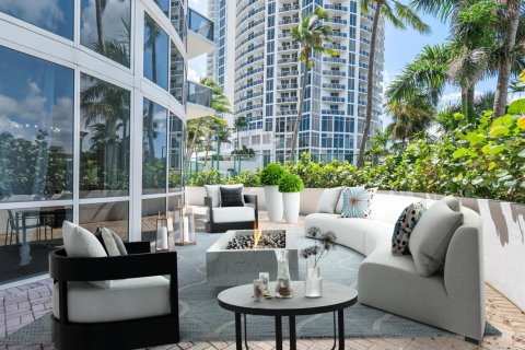 Condominio en venta en Sunny Isles Beach, Florida, 3 dormitorios, 198.9 m2 № 2152663 - foto 20