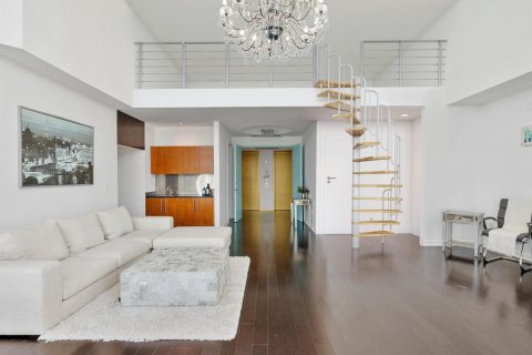 Condominio en venta en Sunny Isles Beach, Florida, 3 dormitorios, 198.9 m2 № 2152663 - foto 13
