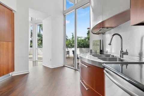 Condominio en venta en Sunny Isles Beach, Florida, 3 dormitorios, 198.9 m2 № 2152663 - foto 15